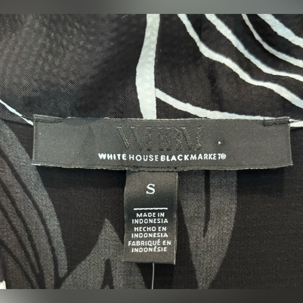 White House Black Market sleeveless Blouse size S black white floral - Picture 13 of 13